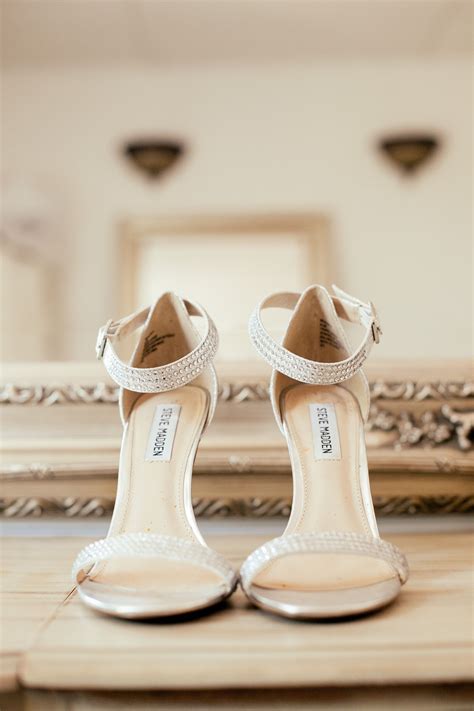 Steve madden bridal sneakers - Here's to unforgettable entrances, graceful dances, and steps filled with love - all with Steve Madden by your side! Shop our Bridal Edit, including Wedding Guest Shoes and Bridesmaid Shoes . Shop Steve Madden's Bridal Shoes: crafted pairs that epitomize the essence of bridal charm. 